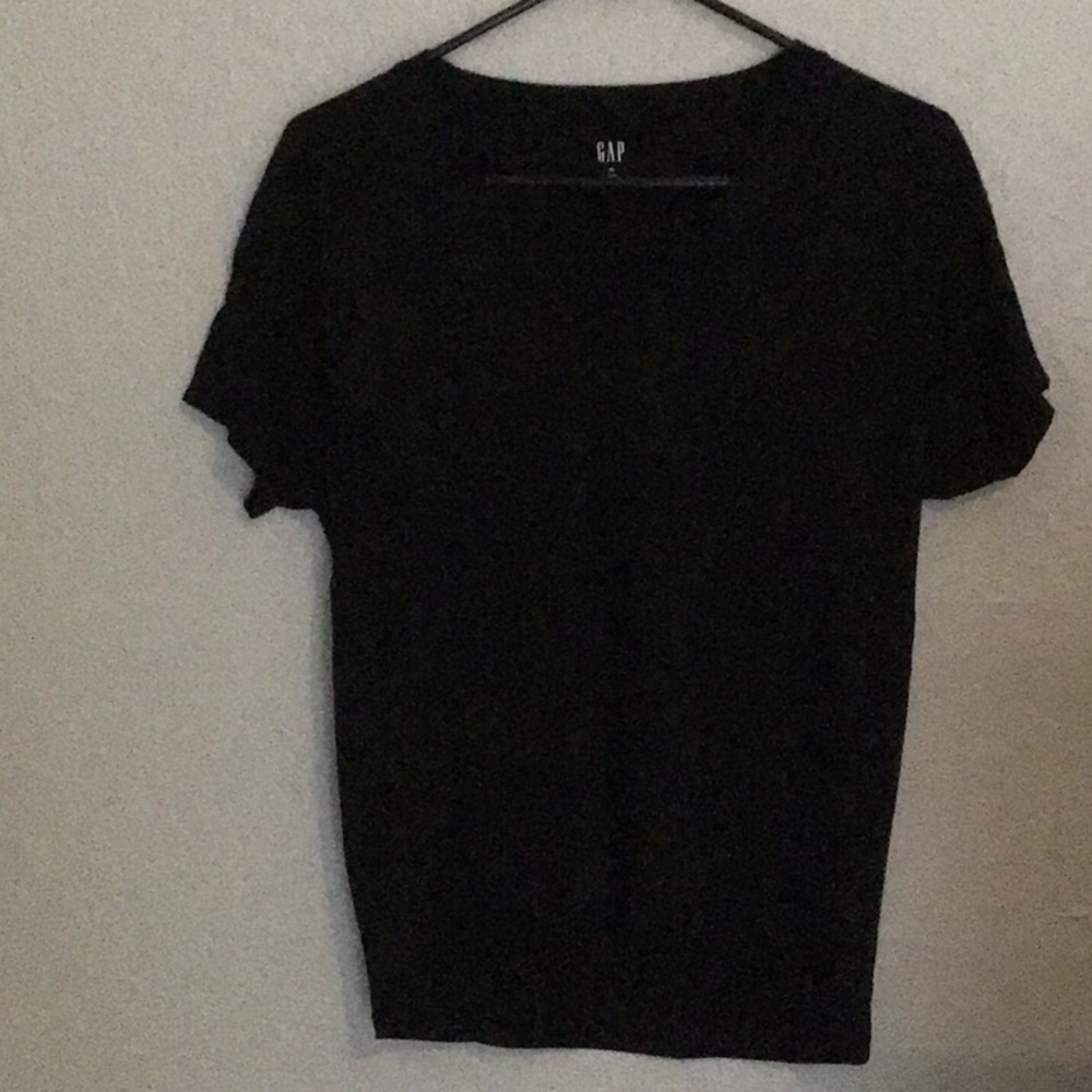 Black Gap T-shirt